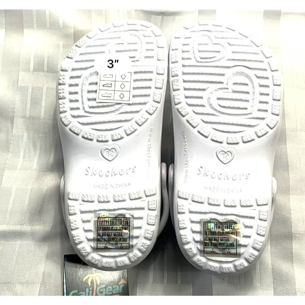 Skechers Youth Girls Heart Charmer Clogs, color white, size 12 - Picture 4 of 10